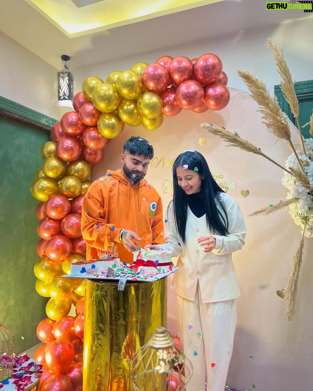 Taniya Kaur - 203.5K Likes - ਖ਼ੁਸ਼ੀਆਂ😀🧿❤️😘ਕਿਉਂ ਜੀਵਾਂ ਬਿਨ ਤੇਰੇ ਜੀਣ ਦੀ ਵਜਾਹ ਕੋਈ ਨਾਂ, ਬਿਨ ਤੇਰੇ ਇਹ ਸਾਹਾਂ ਦਾ ਪਲ ਦਾ ਵਸਾਹ ਕੋਈ ਨਾਂ 🥰💘 #buggdi🐥