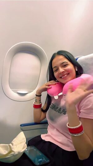 Taniya Kaur Instagram - Shukar 🙏❤️✈️🧿
#buggdi🐥