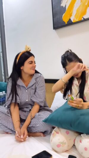 Taniya Kaur Instagram - 🐱 😂
