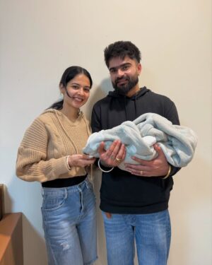Taniya Kaur Instagram - Chacha Ji❤️Chachi Ji🤭🧿🫰🏻👶Congratulations @arshreet.11 Bahbi Ji❤️🧿 @mr_mrs.narula Paaji🧿😀🙏Saare priwaar Nu Bhuttt Bhuuttt Mubaraka Ji❤️😀🧿

#buggdi🐥