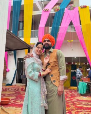 Taniya Kaur Instagram - Duniya🌍❤️🫰🏻😘🦦 #buggdi🐥