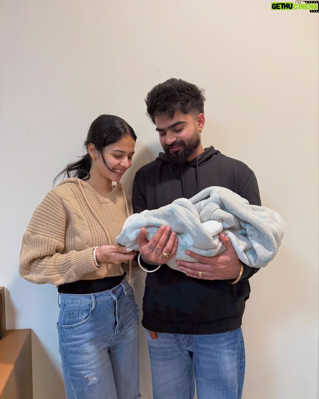 Taniya Kaur - 210.6K Likes - Chacha Ji❤️Chachi Ji🤭🧿🫰🏻👶Congratulations @arshreet.11 Bahbi Ji❤️🧿 @mr_mrs.narula Paaji🧿😀🙏Saare priwaar Nu Bhuttt Bhuuttt Mubaraka Ji❤️😀🧿

#buggdi🐥