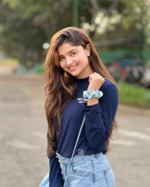 Tannu Bhardwaj Instagram - One question u would like to ask??? ❤️🥰