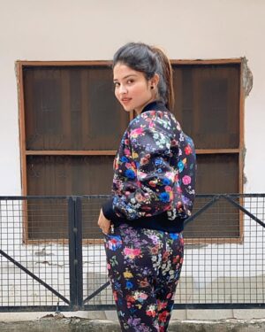 Tannu Bhardwaj Instagram - If you are confident, You are beautiful…✨❤️
Wearing - @cloths_factory
