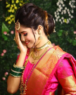 Tannu Bhardwaj Instagram - Rate my marathi look from 1 to 10 ….💜