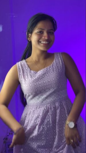 Tanushka Sharma Instagram - Tere mere hotho pe❤️
#reelitfeelit #explore #expression #oldsongs #oldisgold #viral #amazing #acting #love #tanusshkasharma