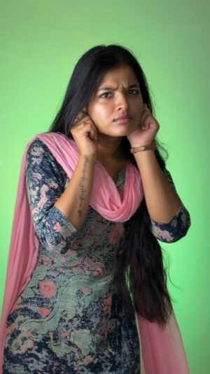 Tanushka Sharma Instagram - Tadpaoge Tadpaalo❤️🤭
#reelitfeelit #explore #expression #oldsong #oldisgold #viral #beautiful #love #simplicity #tanusshkasharma