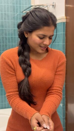 Tanushka Sharma Instagram - Chhuna na aise mohe aj Sajna🤭
#reelitfeelit #explore #expression #eyes #oldsongs #oldisgold #shy #beautiful #viral #look #acting #tanusshkasharma