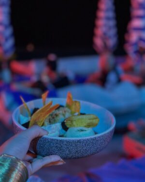 Tanya Rathi Instagram - Some moments are meant to be frozen in life🤍 #tanshi
📍 @atlasbeachclub