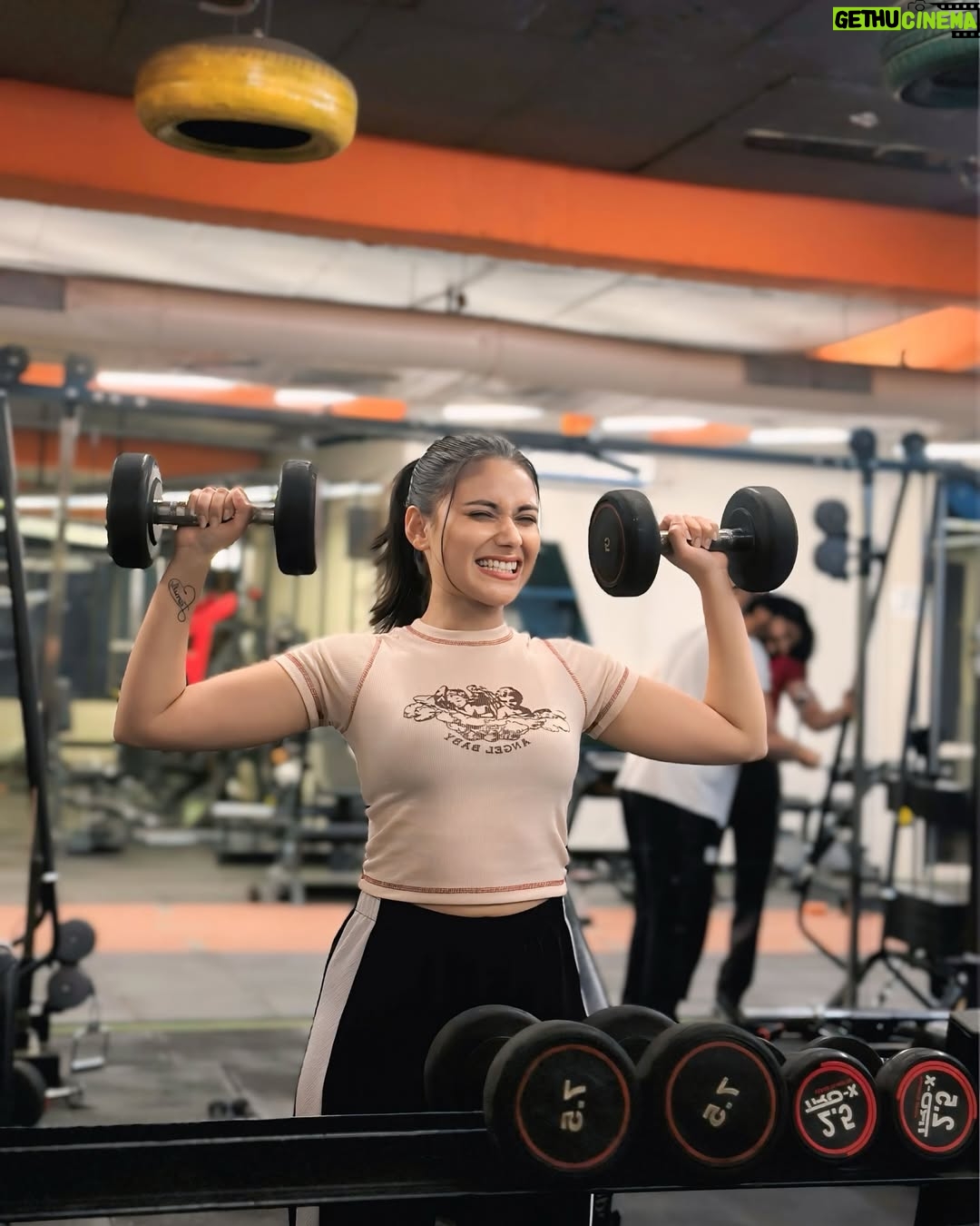 Tanya Rathi - 47.9K Likes - Flexing muscles and relationship goals at the same time! 😉💪