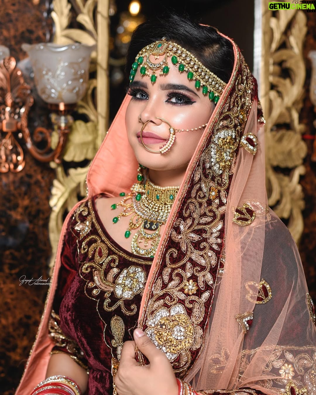 Tanya Sana - 12.9K Likes - All of my smiles start with you.🥰
.
📸- @zayed_ahmad_photography 
MUA💄: @savi_makeovers 
.

#teamlucky #tanyafam #foryou #trending #fashion #fasionblogger #style #styleblogger