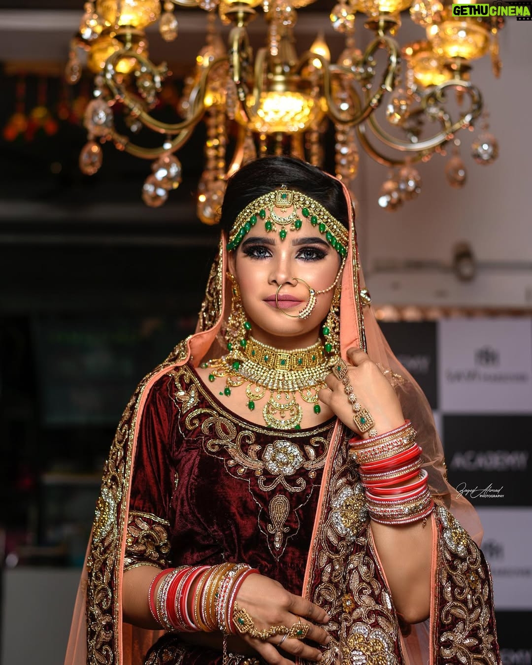 Tanya Sana - 12.9K Likes - All of my smiles start with you.🥰
.
📸- @zayed_ahmad_photography 
MUA💄: @savi_makeovers 
.

#teamlucky #tanyafam #foryou #trending #fashion #fasionblogger #style #styleblogger