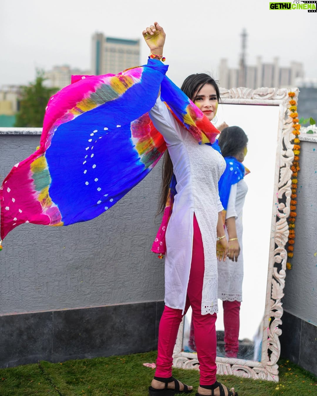 Tanya Sana - 11.6K Likes - HAPPY HOLI 🥰🌈🎊
Holi is not just a festival of colours. It’s a festival of emotions and carefreeness.
.
@creatorsnest.in 
.
Edit by :@zayed_ahmad_photography