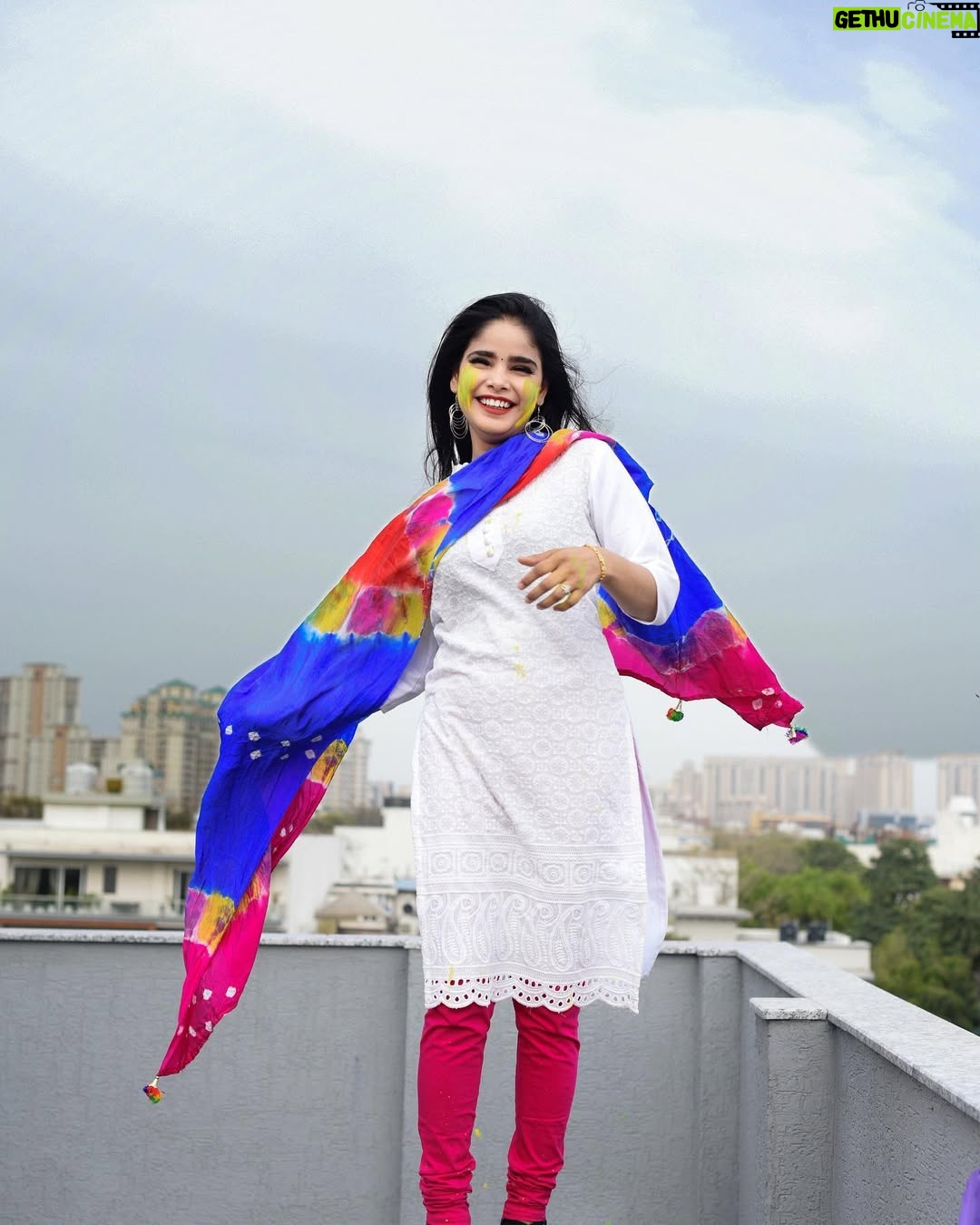 Tanya Sana - 11.6K Likes - HAPPY HOLI 🥰🌈🎊
Holi is not just a festival of colours. It’s a festival of emotions and carefreeness.
.
@creatorsnest.in 
.
Edit by :@zayed_ahmad_photography