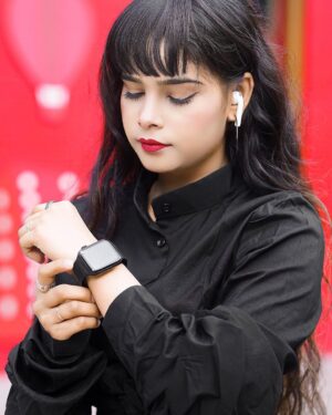 Tanya Sana Instagram - BLACK 🖤
.
⌚️ AirPods @_the.gallery
.
📸: @zayed_ahmad_photography
.
#teamlucky #tanyafam #foryou