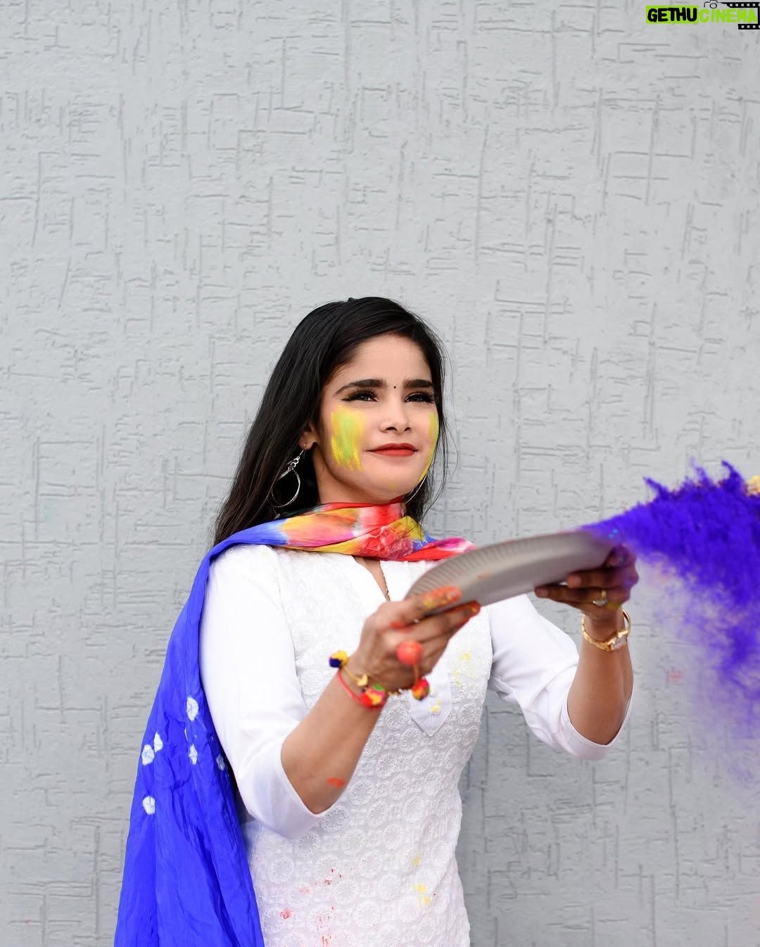 Tanya Sana - 11.6K Likes - HAPPY HOLI 🥰🌈🎊
Holi is not just a festival of colours. It’s a festival of emotions and carefreeness.
.
@creatorsnest.in 
.
Edit by :@zayed_ahmad_photography