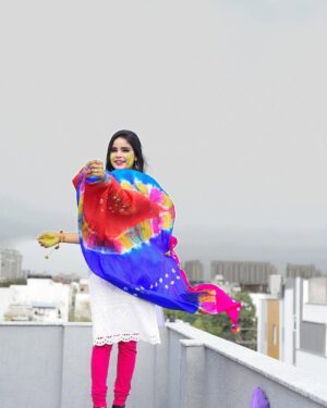 Tanya Sana Instagram - HAPPY HOLI 🥰🌈🎊
Holi is not just a festival of colours. It’s a festival of emotions and carefreeness.
.
@creatorsnest.in
.
Edit by :@zayed_ahmad_photography