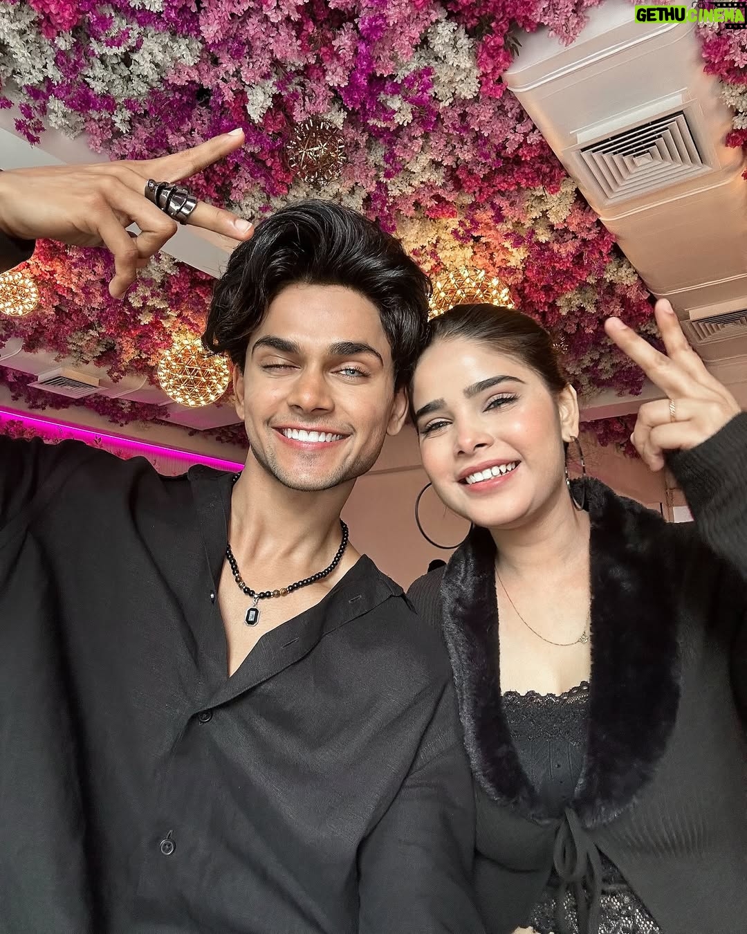 Tanya Sana - 40.1K Likes - Brother   Sister = Unbreakable bond.🫂🦋
.
.
.
.
#tanyafam #teamlucky #luckydancer #brothersisterlove #siblings #family