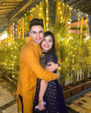 Tanya Sana Instagram - Diwali post.💫
.
.
.
.
#teamlucky #tanyafam #luckydancer #diwali