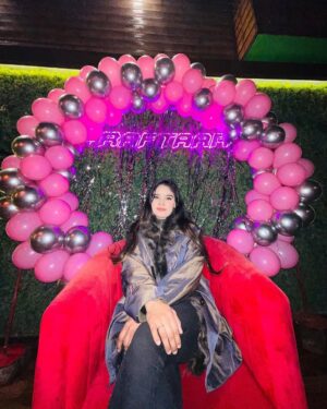 Tanya Sana Instagram - I don’t get older I level up! 🎊
.
.
.
#teamsana #brothersisterlove #congratulations #fashionblogger #instagram #tanyasana