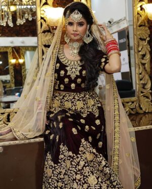 Tanya Sana Instagram - Happy girls are the prettiest 🥰✨
.
MUA💄: @savi_makeovers
.
📸: @zayed_ahmad_photography
.
#teamlucky #tanyafam #foryou #trending #fashion #fashionblogger #style #styleblogger #bridalmakeup