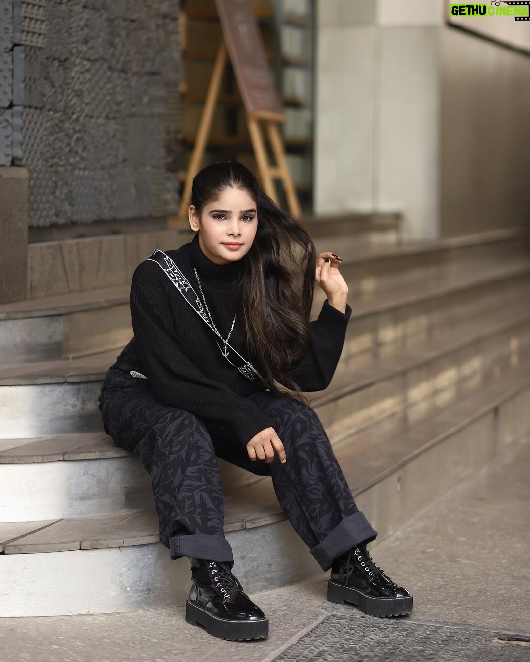 Tanya Sana - 11.6K Likes - I believe in 4G’s god, goal, growing, glowing.⚡️
.
.
📸- @abhi_clix 
.
.
#h&m #fashion #style 
#teamlucky #tanyafam #foryou