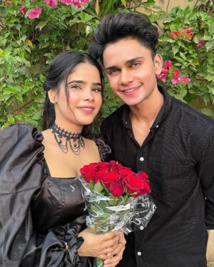 Tanya Sana Instagram - My only enemy that I can’t live without. Sis♥️ @tanyasana786
.
.
.
.
.
.
#tanyafam #teamlucky #luckydancer #btwitslucky #brothersisterlove #siblings