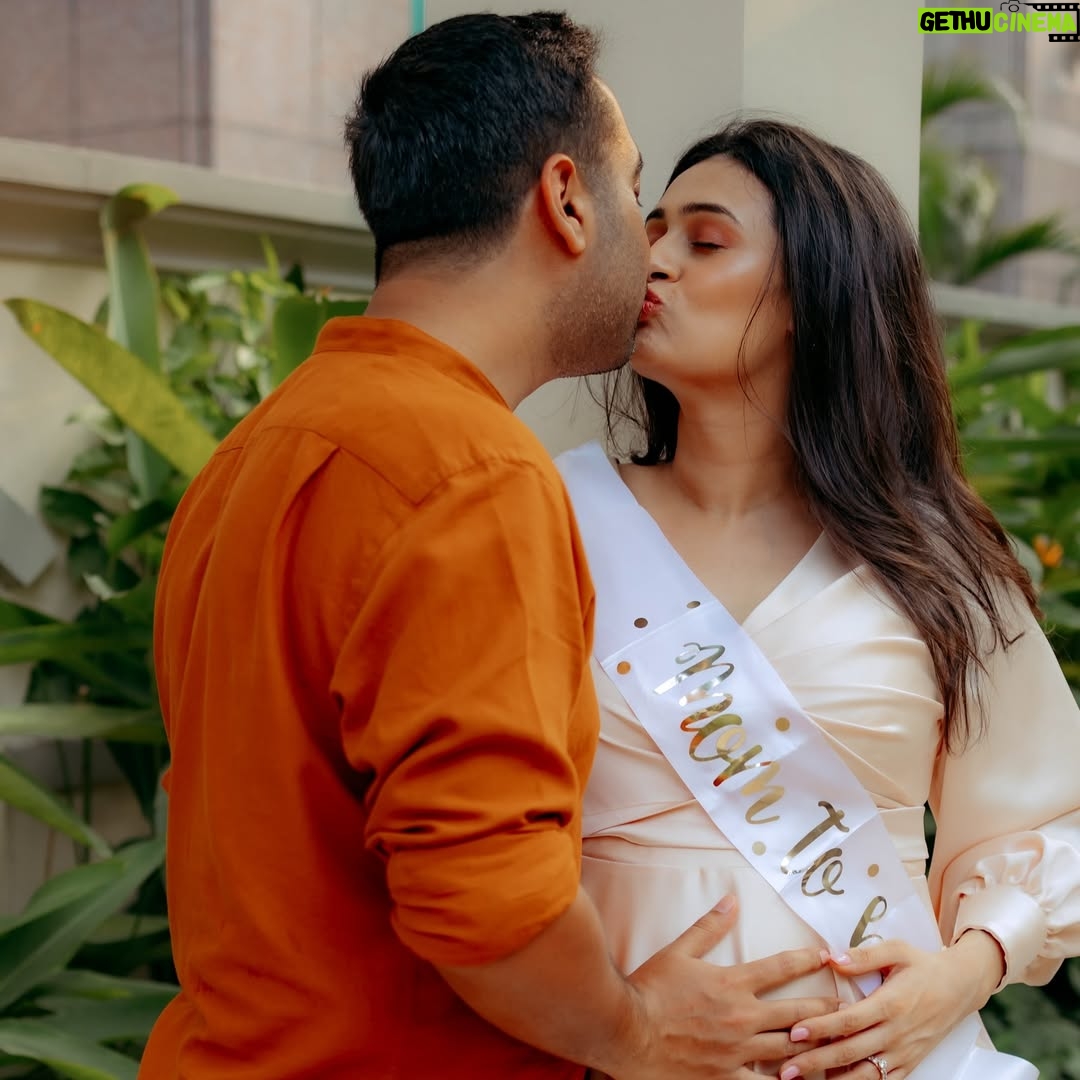 Tarini Peshawaria - 45.3K Likes - To my husband, forever boyfriend, Sabby’s dad and my best friend, happy birthday. 

Replying to your Facebook message fifteen years ago is by far the best decision I’ve ever made. 🧿❤️