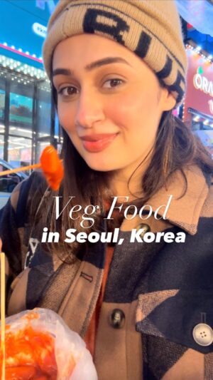 Tarini Peshawaria Instagram - Share this with your shakahari friends and let them thank you 🩷

If you’re a vegetarian I suggest you stay in Myeong Dong. It’s touristy but you’ll find way more veg /vegan options than you would anywhere else in Seoul!