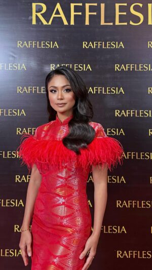 Tasha Shilla Instagram - Rafflesia 30th Anniversary @rafflesia.my 💎
Happy birthday @profjimmychoo 🎂
Red dress in @peonysin 👗
#rafflesia30thanniversary