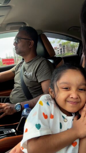 Tasnova Hoque Elvin Instagram - #fridayouting  #nomakeup  #nofilter  #rawface  #noedit  #fridayfun  #withfamily Fahad Reazi 🕊️