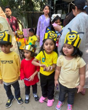 Tasnova Hoque Elvin Instagram - Umaiza’s Very First performance in her School at the Annual Concert.. MashaAllah ❤️ Everyone plz keep her in your prayers..