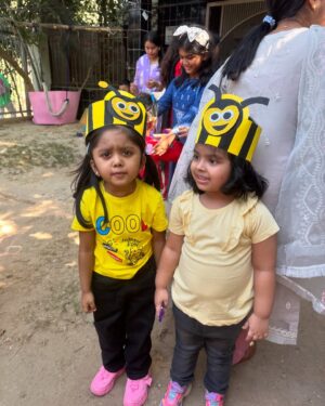 Tasnova Hoque Elvin Instagram - Umaiza’s Very First performance in her School at the Annual Concert.. MashaAllah ❤️ Everyone plz keep her in your prayers..