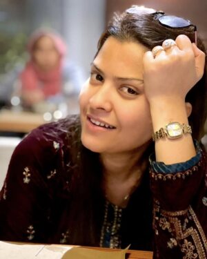 Tasnova Hoque Elvin Instagram - উড়িয়ে দিলাম ঝড়া পাতার শোক .… !