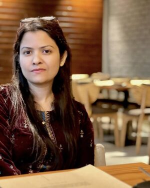 Tasnova Hoque Elvin Instagram - উড়িয়ে দিলাম ঝড়া পাতার শোক .… !