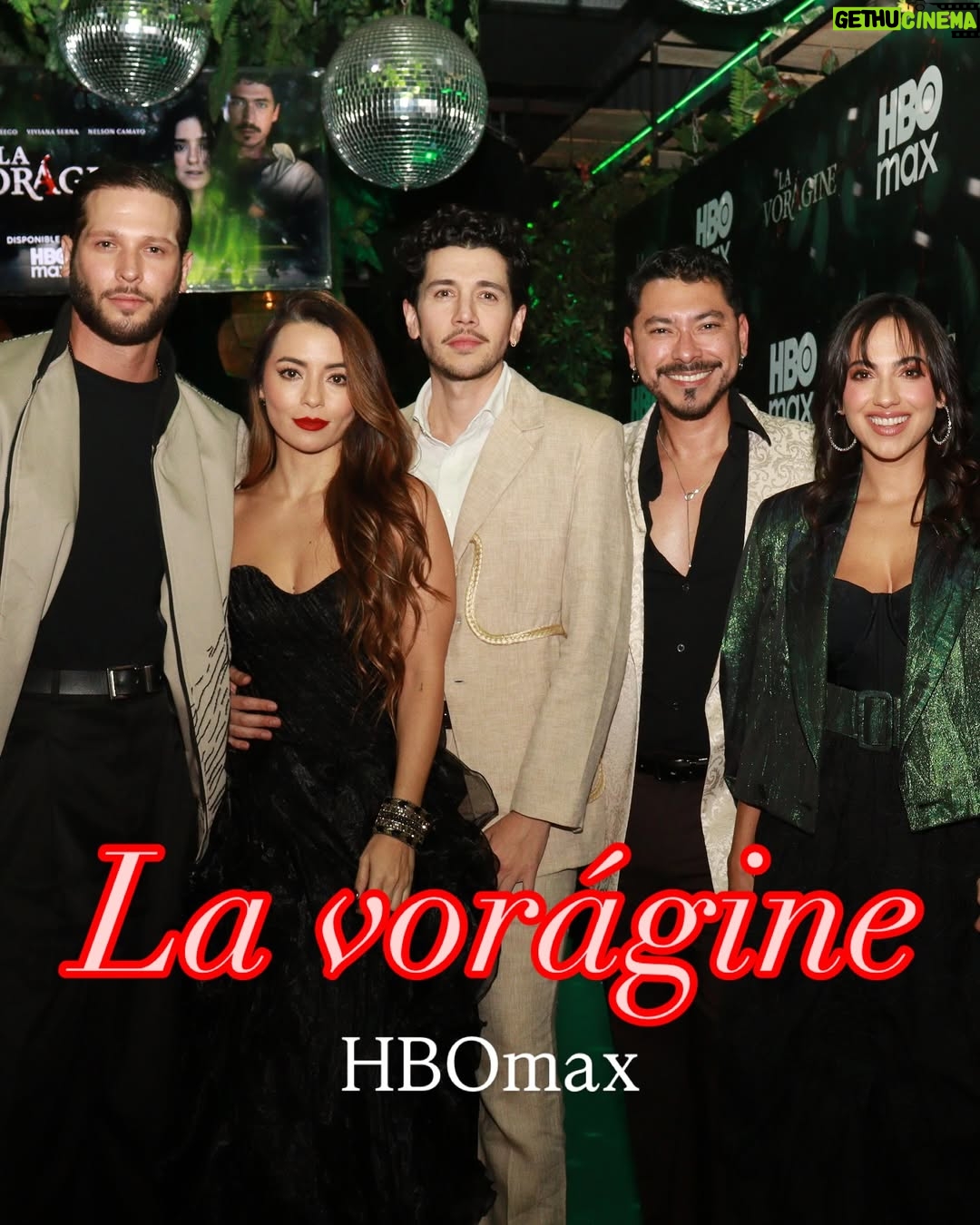 Tatiana Ariza - 6.3K Likes - ¿Que pasó anoche 23 de julio 2025?
Soñamos llegar a @hbomax con @lavoragineserie y se hizo REALIDAD.
Véanla y enamórense ♥️
@quintocolorprodu 

Gracias por este día INOLVIDABLE!

Styling: @julianapedraza ✨
Vestido negro noche: @modaalbeiroafanador 
Vestido velo día: @alejandromavre 
Las fotos hermosas del mago: @jorgemiliofotografo 🤍

GRACIAS 
GRACIAS 
GRACIAS 

Les amo infinitamente 
.
.
.
@lilo.management ♥️