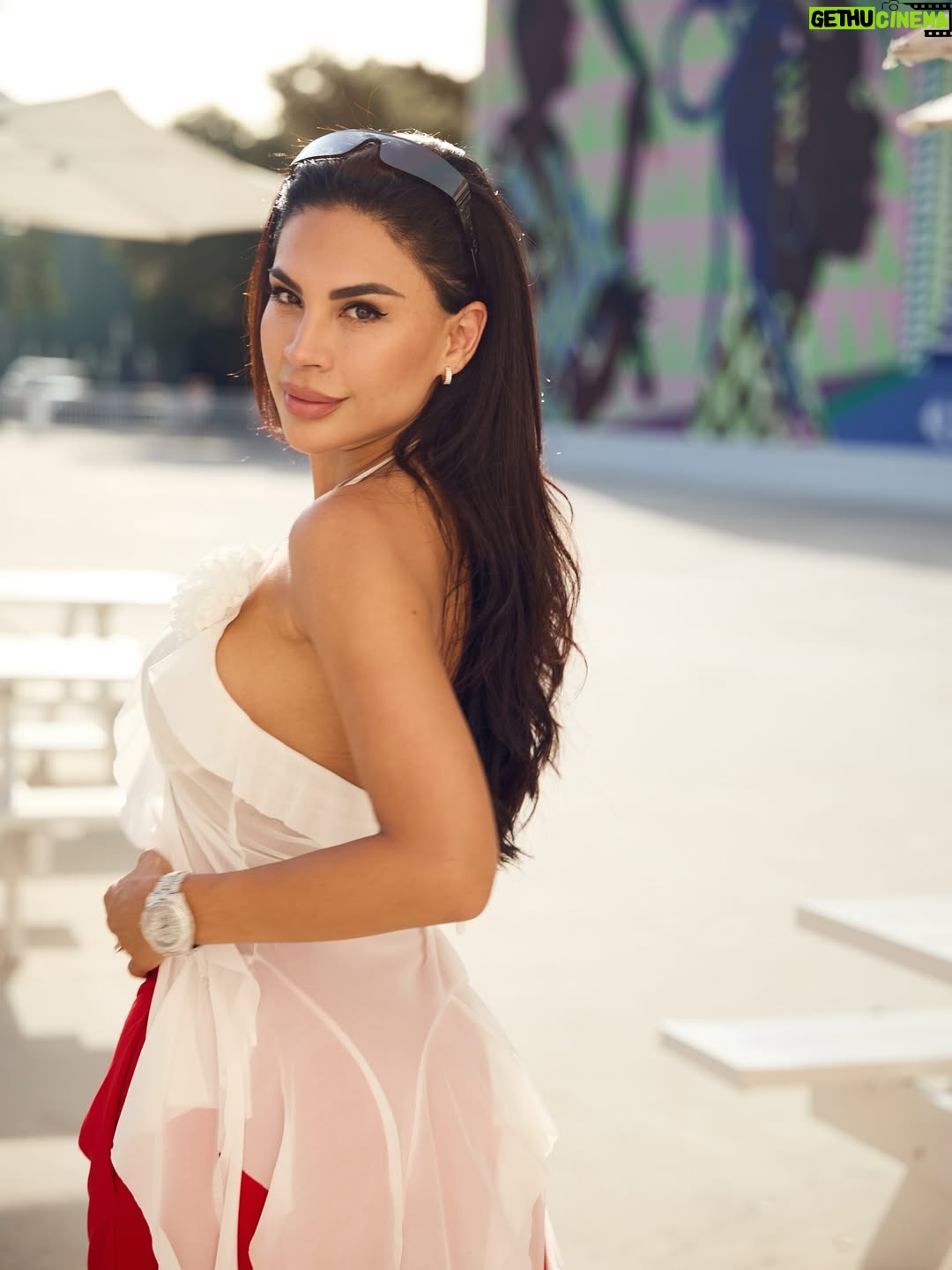 Tefi Valenzuela - 3 Likes - #PERUANA🇵🇪
📸 @devindelsanto_ph