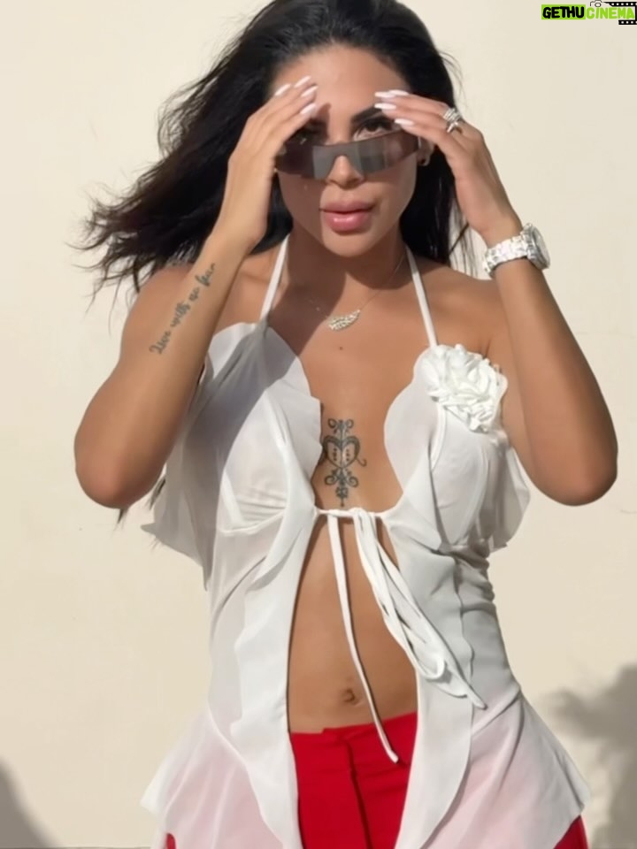 Tefi Valenzuela - 3 Likes - #PERUANA🇵🇪
📸 @devindelsanto_ph