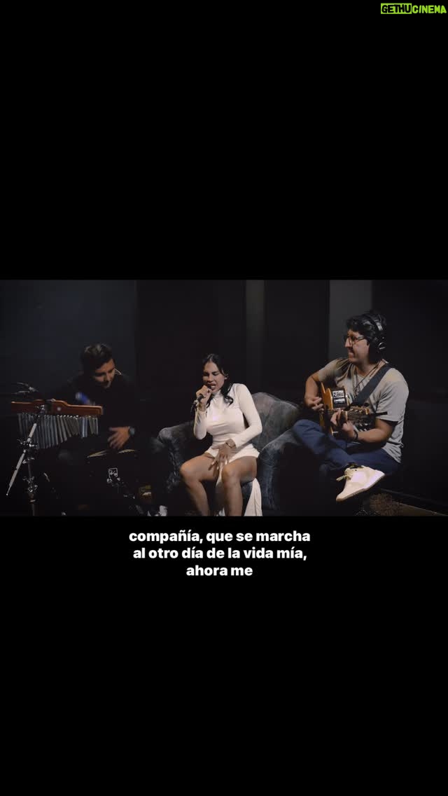 Tefi Valenzuela - 3 Likes - Jueves de #tbt #Fria 
Un domingo en Aqp with @jeankarloch @luchitocuadros @cross.bejar