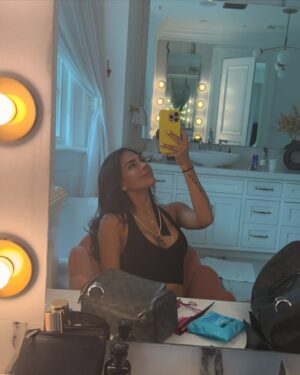 Tefi Valenzuela Instagram - Los Angeles is always a God idea #tefivalenzuela #lifestyle