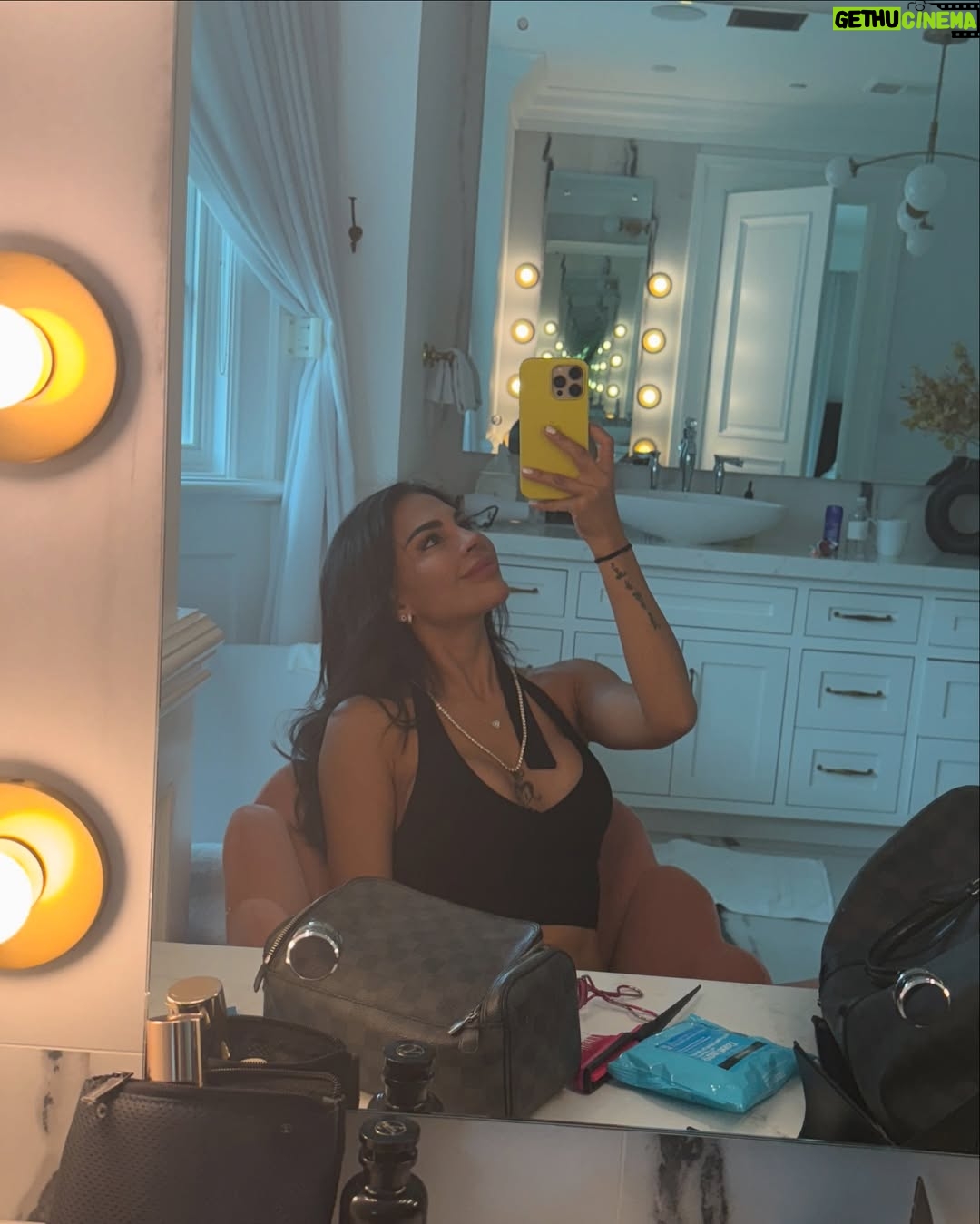 Tefi Valenzuela - 3 Likes - Los Angeles is always a God idea #tefivalenzuela #lifestyle