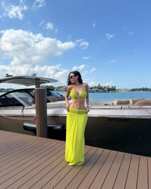 Tefi Valenzuela Instagram - Las satisfacción que te brinda  FARMASI saber que estás construyendo a futuro y llevándole la oportunidad a miles de mujeres de tener esa estabilidad económica que todas necesitan 💎 #farmasi #mujeres #networkmarketing