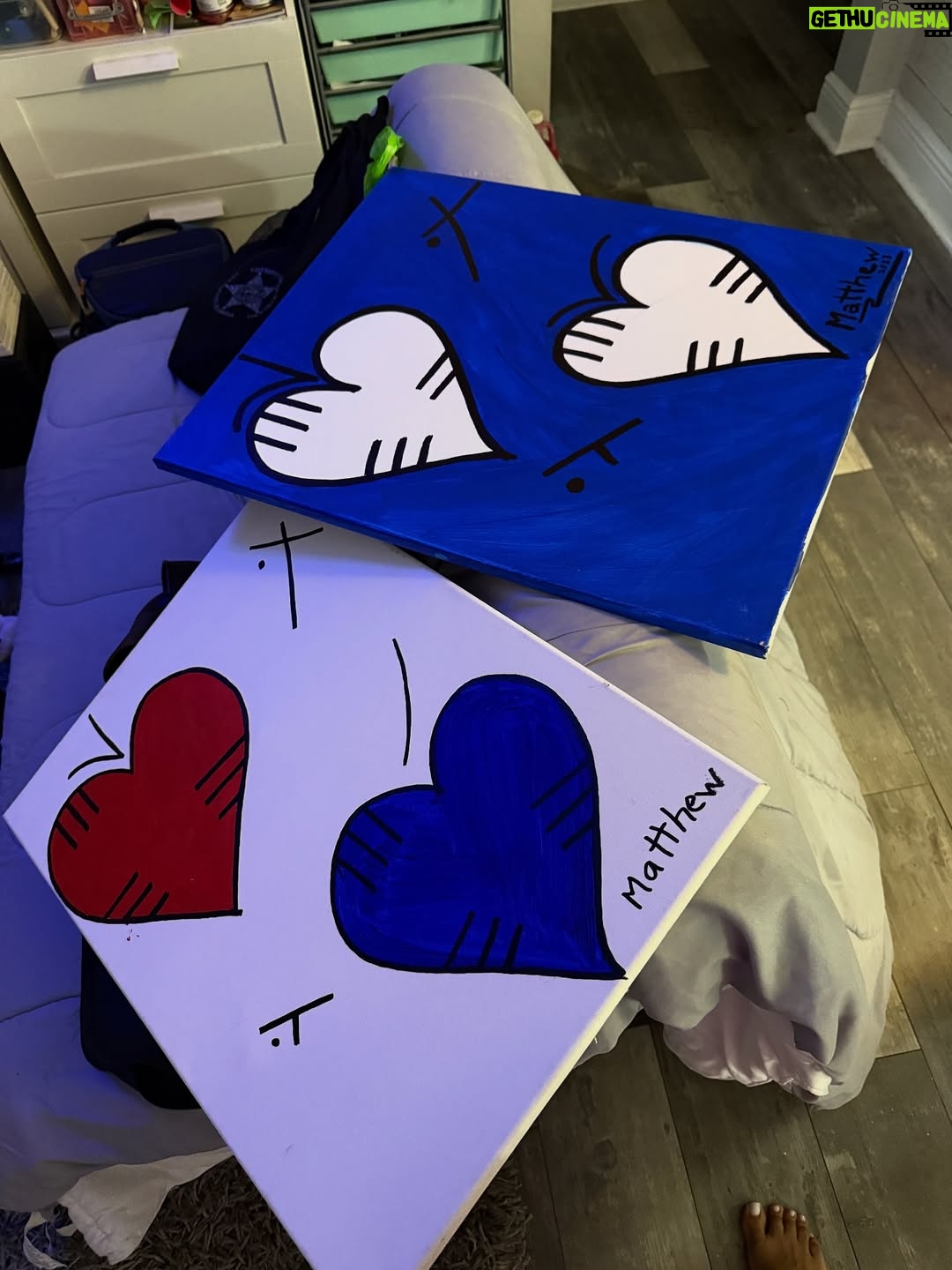 Tefi Valenzuela - 3 Likes - 🚀🎵🤍 Hoy use este jacket de @artist_with_autism . Me gustaría  que si tienen un familiar con autismo entren a su perfil , porque entiendo que muchos no saben que hacer o donde recibir esa guía , y conocer su historia que es muy inspiradora . Yo era súper ignorante en este tema , pero ahora que gracias a @jessica_a_gamarra y su hijo Matthew entiendo la importancia de compartir este mensaje , quiero comunicar la necesidad de diagnosticar a las personas para darles el trato adecuado . PD: si te gusta la jacket o los cuadros puedes comprarlos en u página y al hacerlo estarás apoyando a que se ayude a más niños con autismo 🤍 bendecido día a todos #autism #autismo
