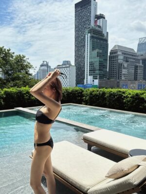 Tenka Hashimoto Instagram - 映えた後は真剣にガチ泳ぎ🏊