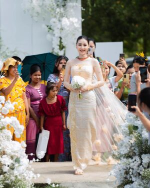 Thandar Bo Instagram - KaungMyatCouture bride @thandarbo_boyit  #kaungmyatcouture #kaungmyatedition #houtecouturedress #couture #myanmartraditionaldress