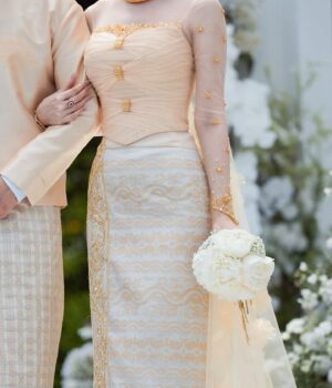 Thandar Bo Instagram - KaungMyatCouture bride @thandarbo_boyit  #kaungmyatcouture #kaungmyatedition #houtecouturedress #couture #myanmartraditionaldress