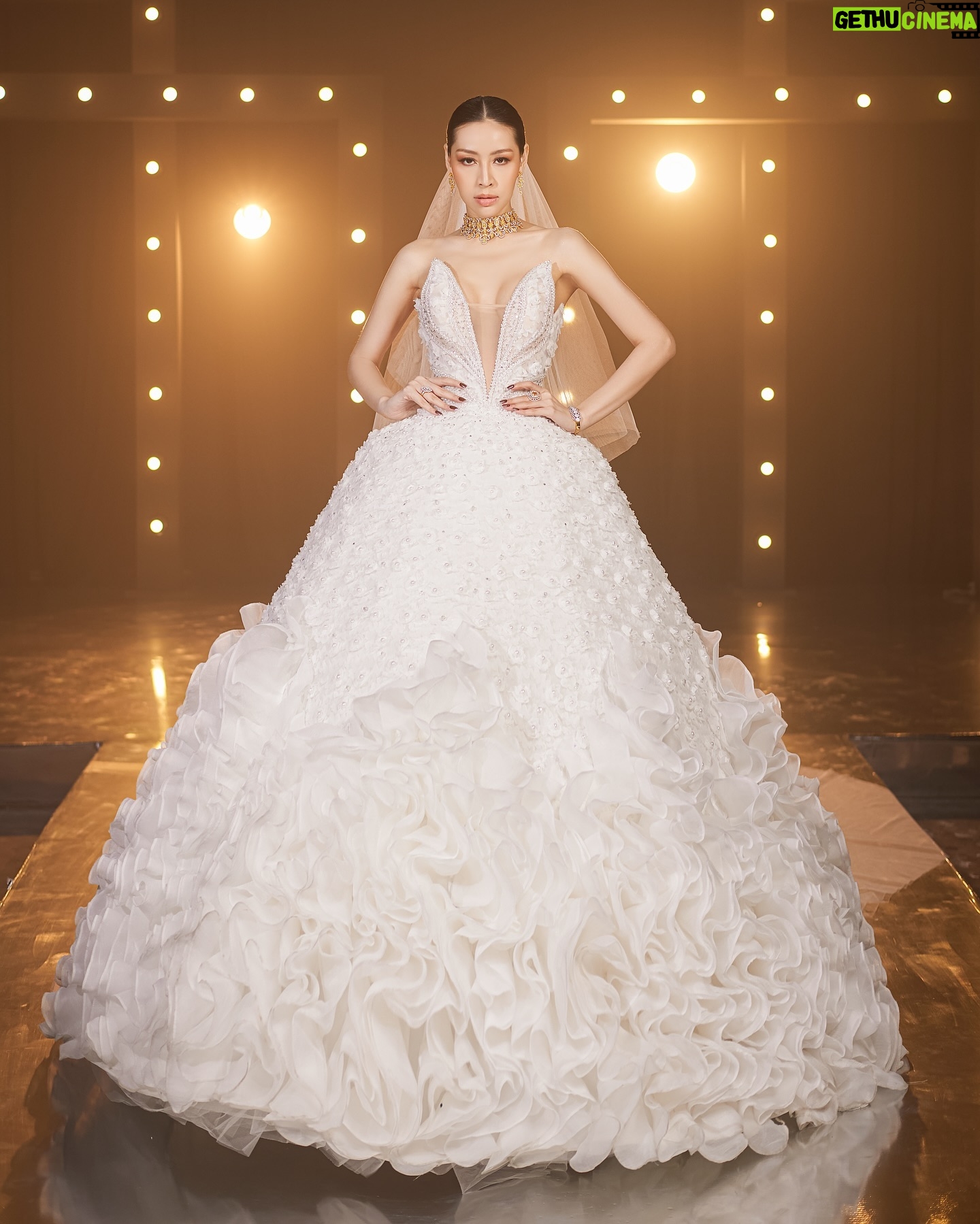 Thandar Bo - 3 Likes - 𝖯𝗋𝗂𝗇𝖼𝖾𝗌𝗌👰🏻‍♀️

Designer- San Dar Htike
Makeup-Jesssica Han
Photo-LoveSpace Photo Studio
Stylist-Payinn Yaung
Jewelry-Sein Nan Daw 
Nails- Crush Nails Spa  #thandarbo