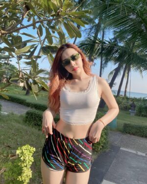 Thandar Bo Instagram - 🌝🏝️ #tb