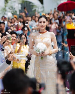 Thandar Bo Instagram - KaungMyatCouture bride @thandarbo_boyit  #kaungmyatcouture #kaungmyatedition #houtecouturedress #couture #myanmartraditionaldress
