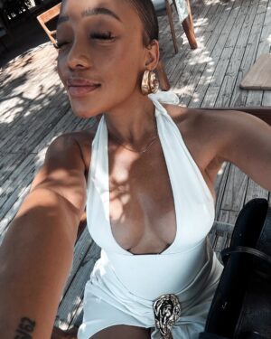 Thando Thabethe Instagram - PERSON & Places ♥️🐚🐟👙💓☀️☀️🧘🏽♀️